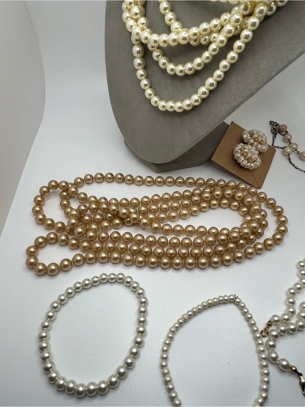 Bundle of Fashion Pearl Jewelry - Picture 8 of 14